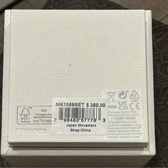 NWT!! MICHAEL KORS Mini Tibby Pavé Silver-Tone Watch and Bracelet Gift Set - Picture 8 of 8